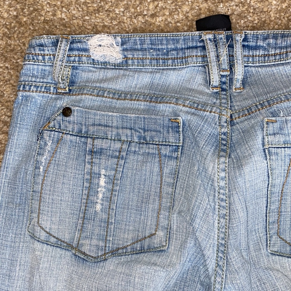 Squeeze Jeans - Picture 6 of 15